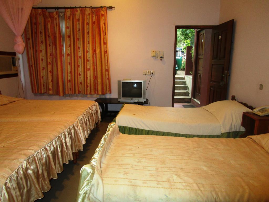 Hotel Shalini 阿努拉德普勒 客房 照片