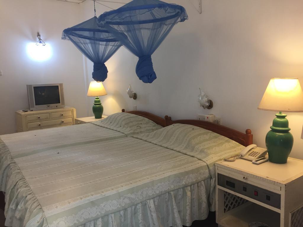 Hotel Shalini 阿努拉德普勒 外观 照片